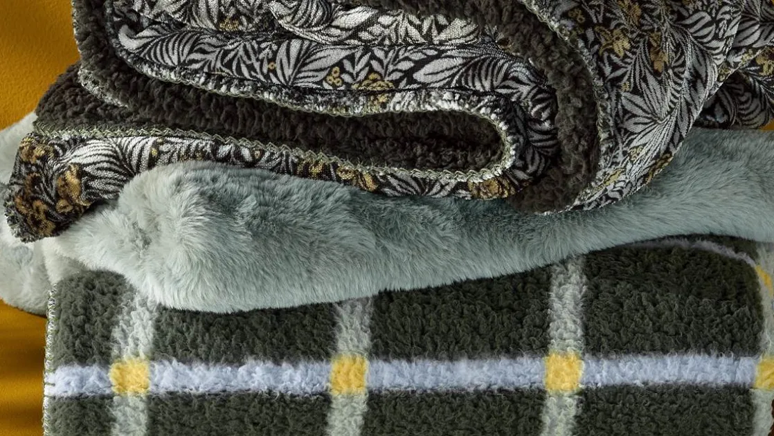 Cuddle Cloud fleece plaid