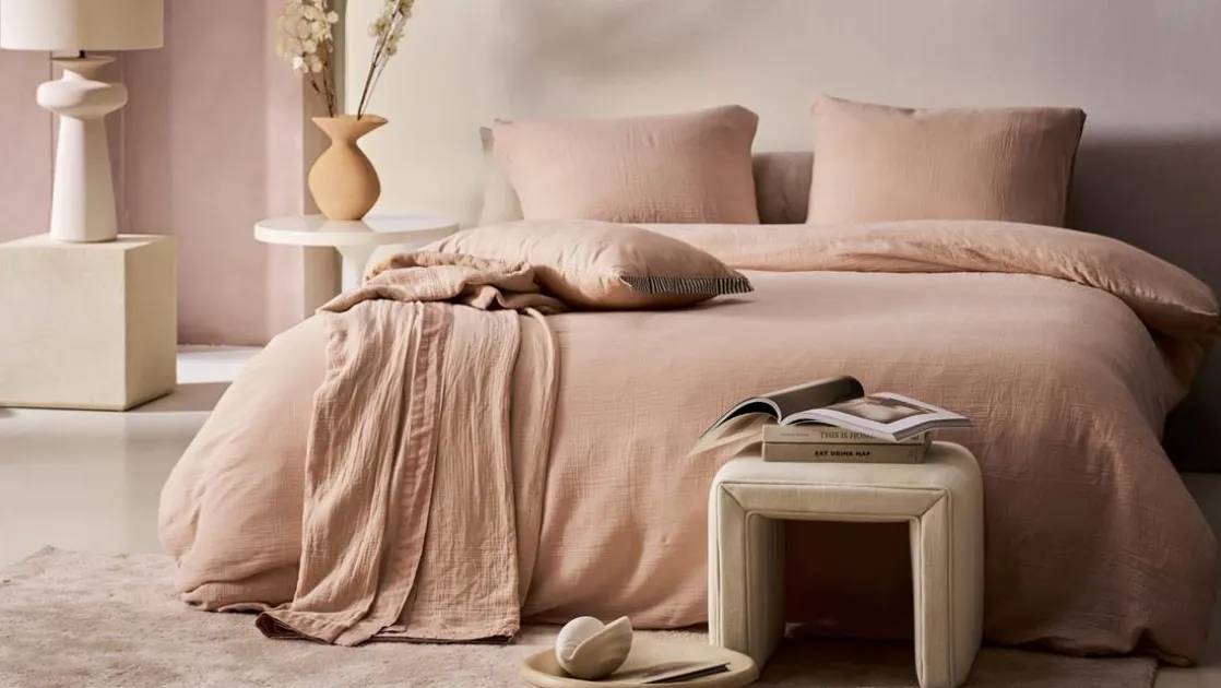 Gentle Embrace bedsprei